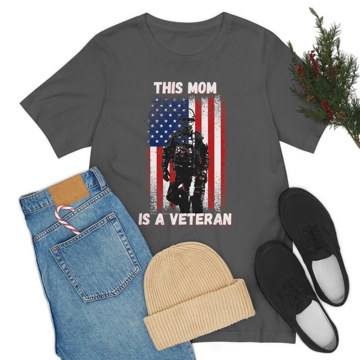 Proud Mom, Proud Veteran - Unisex Jersey Short Sleeve Tee