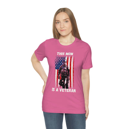 Proud Mom, Proud Veteran - Unisex Jersey Short Sleeve Tee